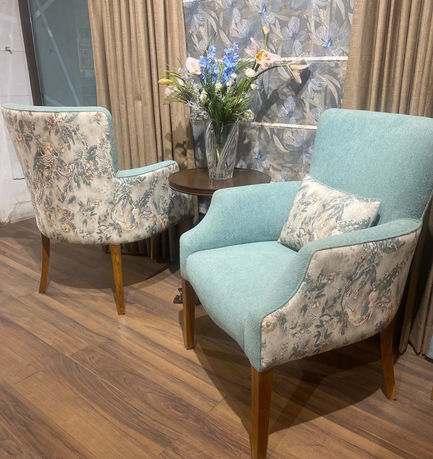 AM 2024 Armchairs