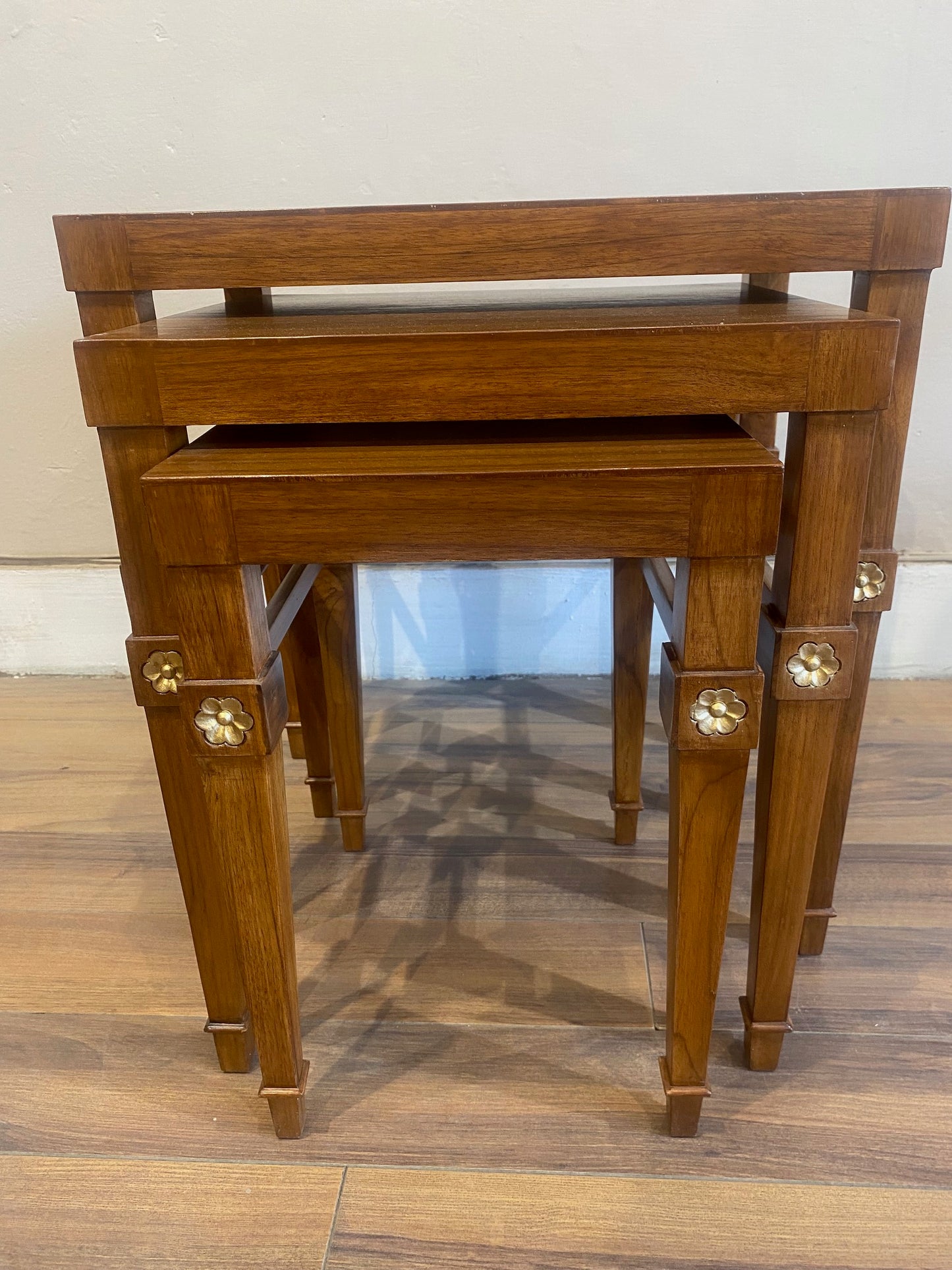 AM Nested wood tables