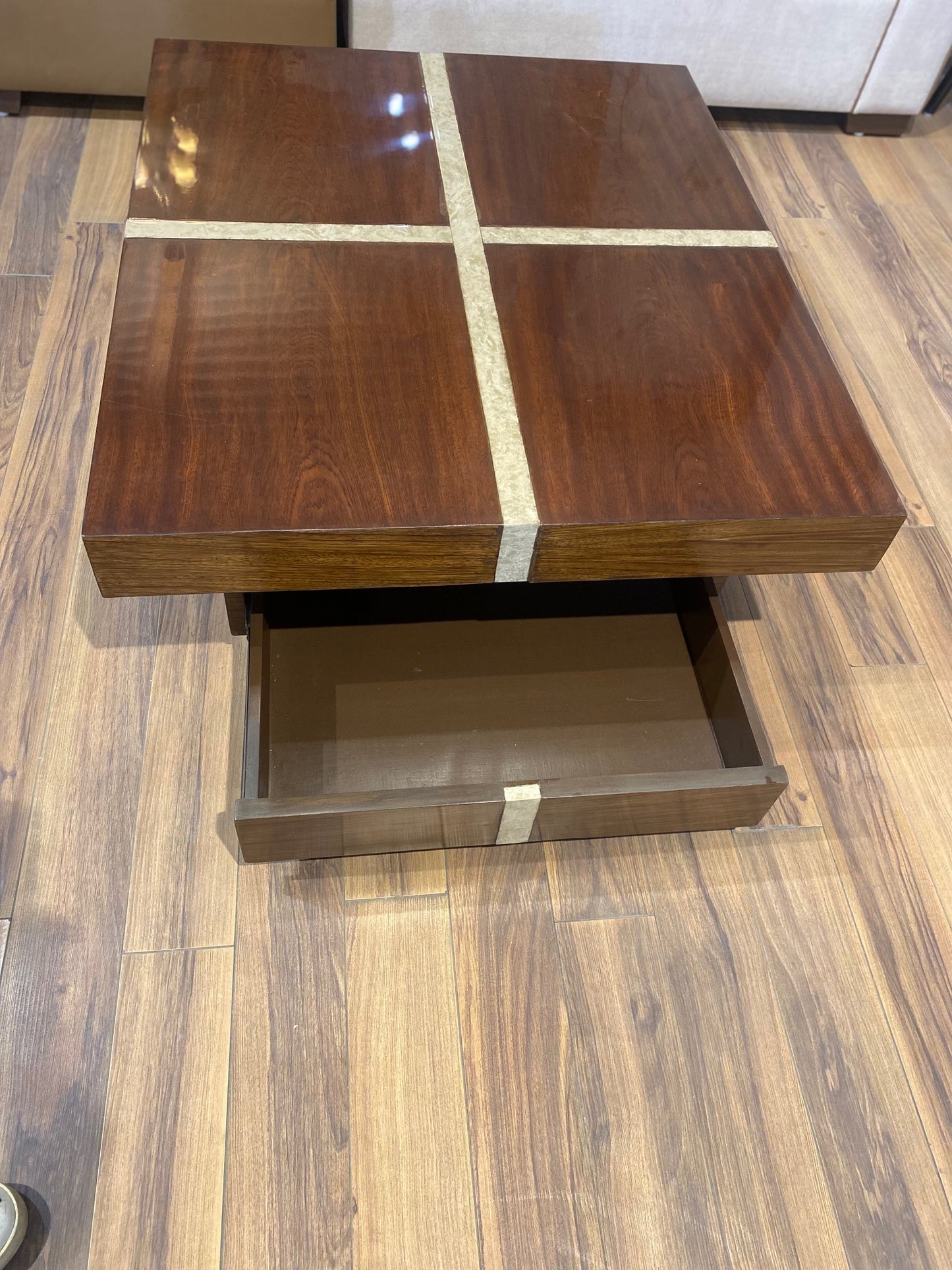 AM 2024 Coffee Table