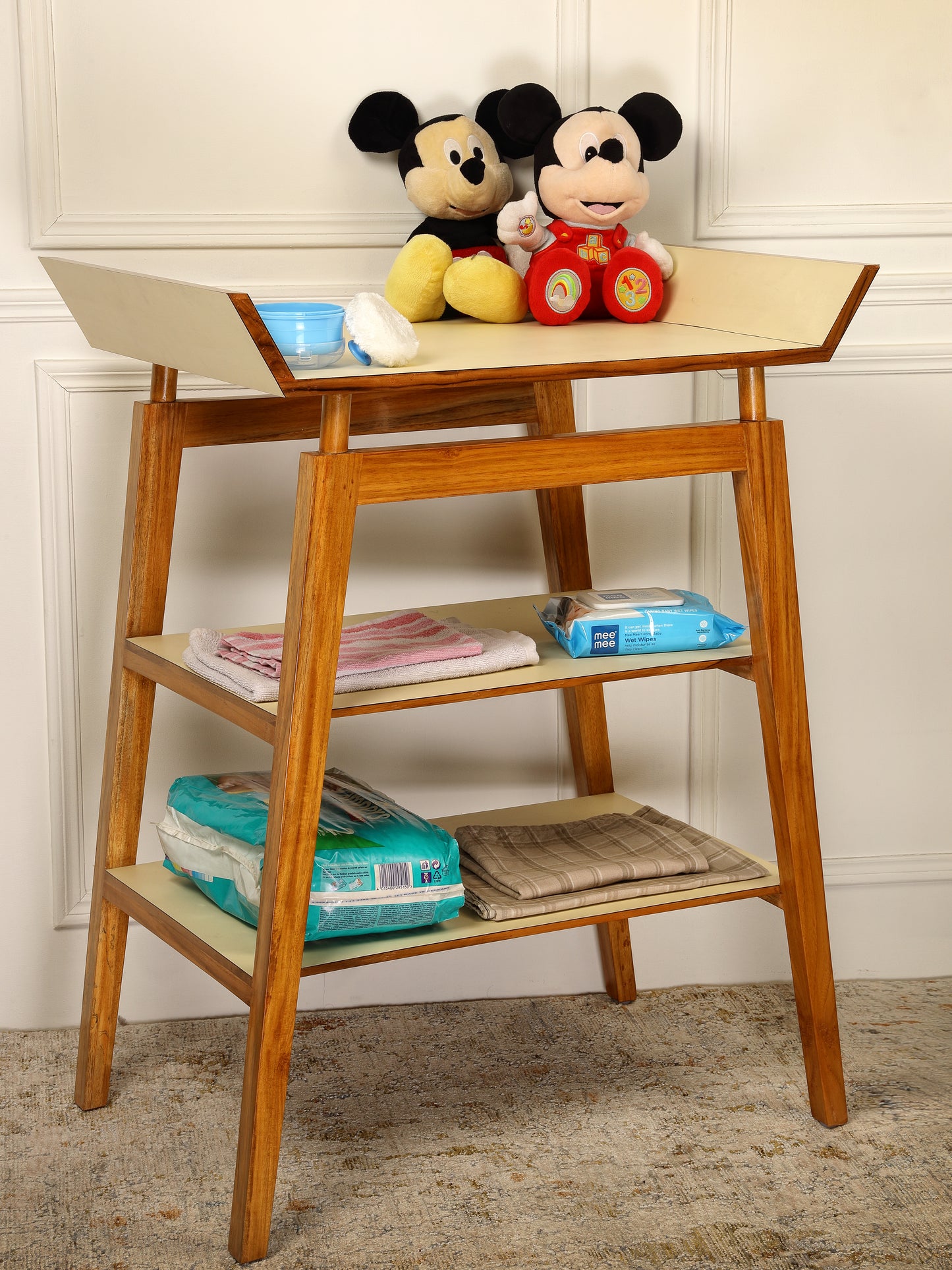 AM Baby changing Table