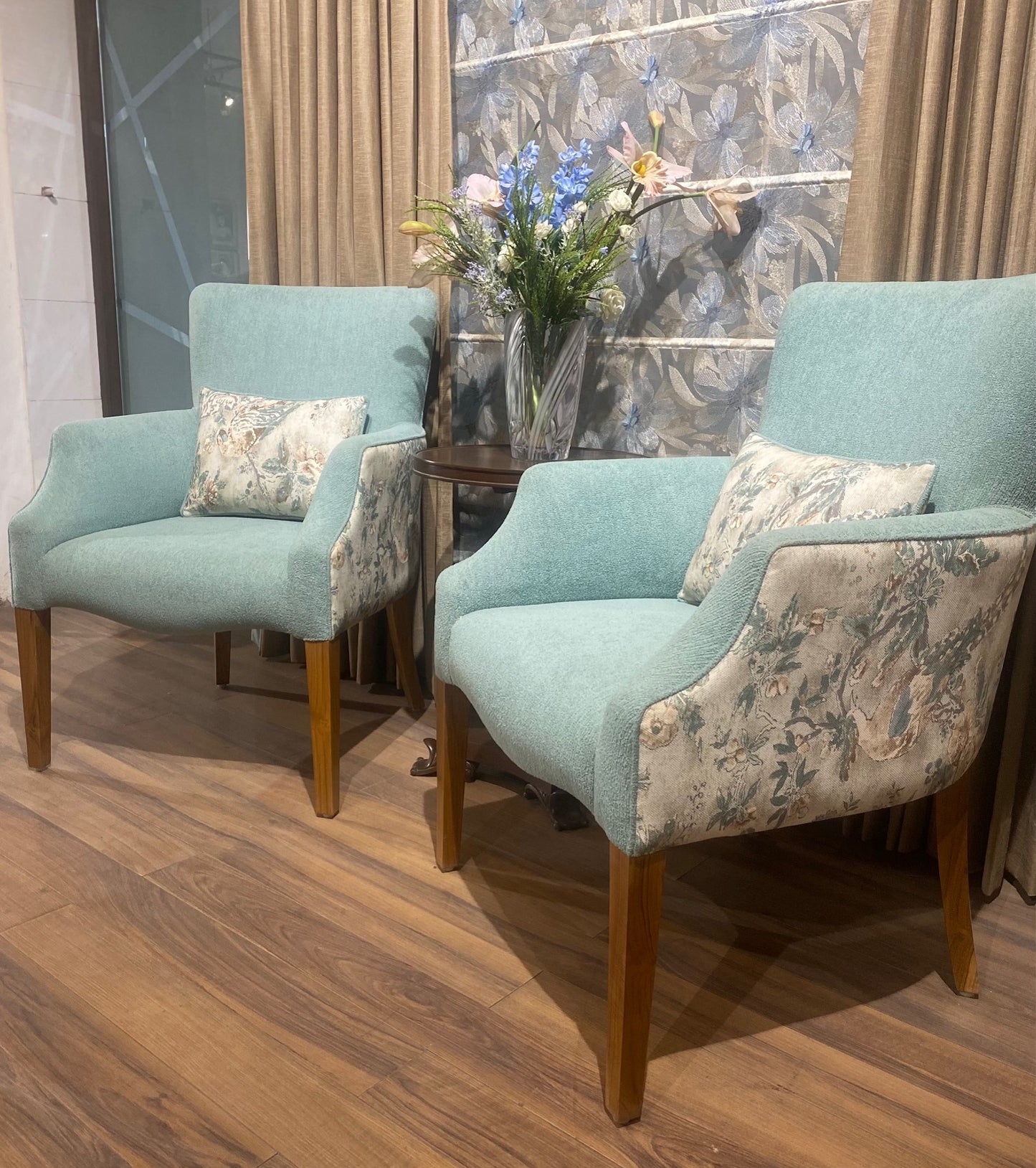 AM 2024 Armchairs