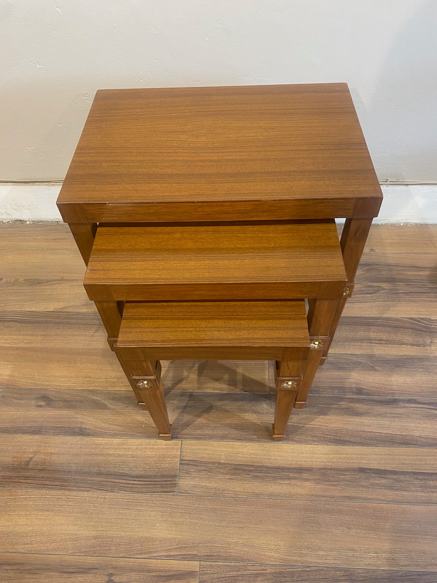 AM Nested wood tables