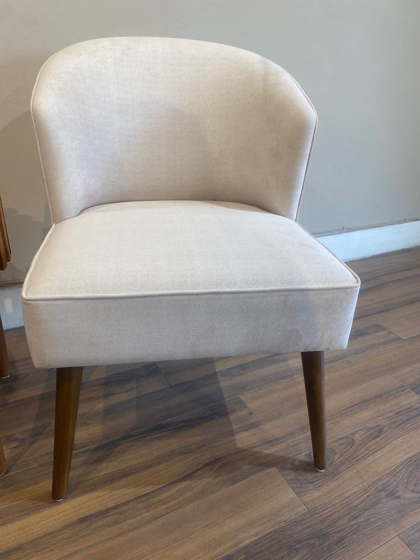 AM 2024 Casual Chairs