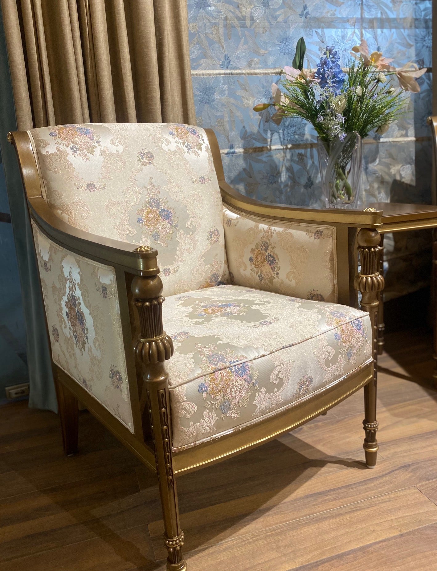 AM 2024 Carved Sofa Chairs